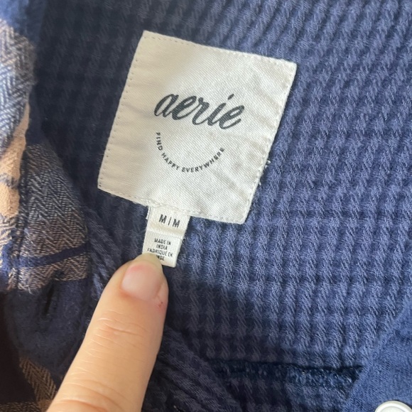 Aerie Women’s Plaid Flannel‎ Blue and Tan Long sleeve Shirt Size Medium - Picture 5 of 6